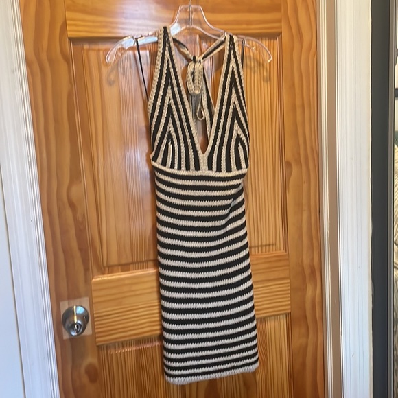 Lucy Paris Vanessa Crochet Dress M NWT - Picture 5 of 13